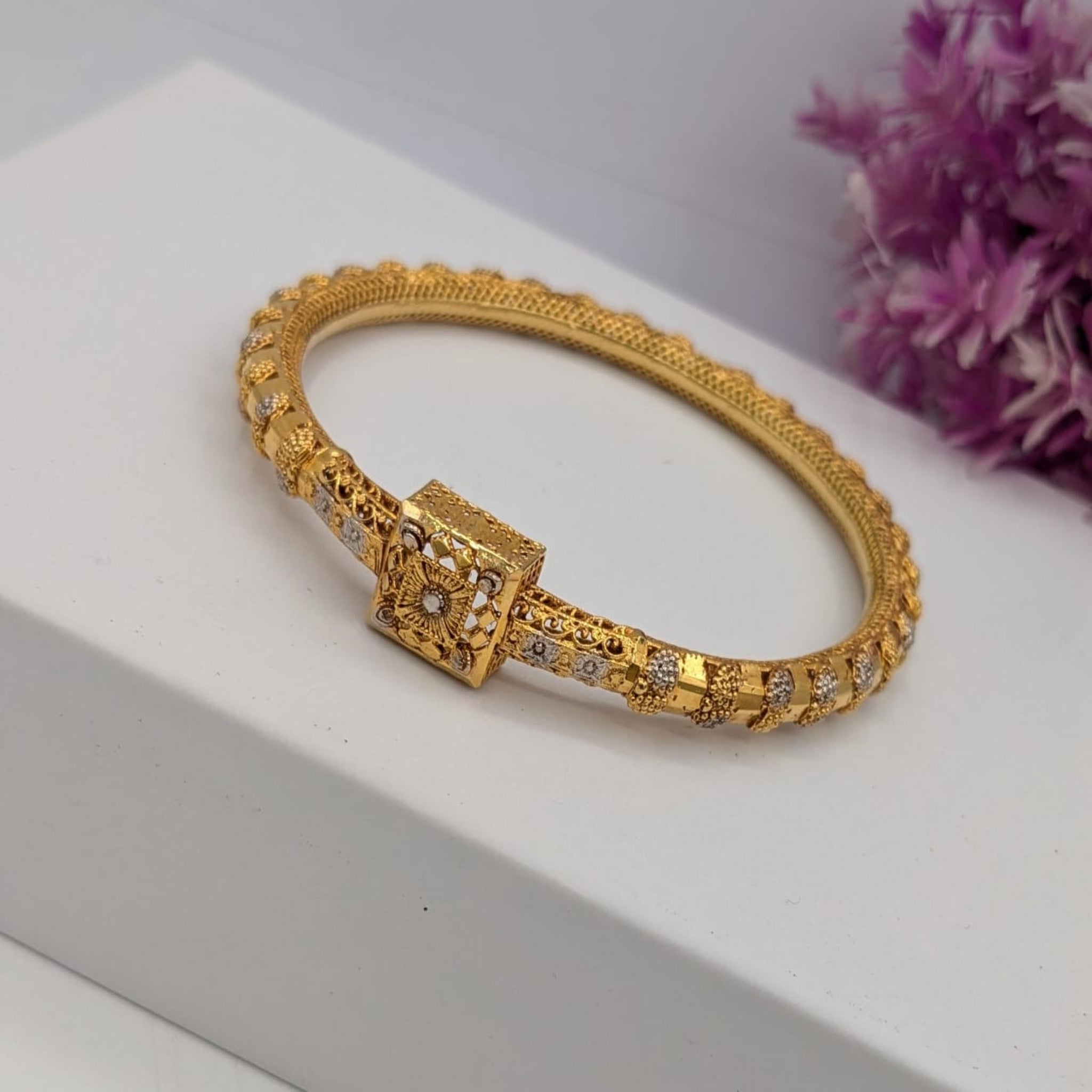 RP Gold Fine Quality Bracelet