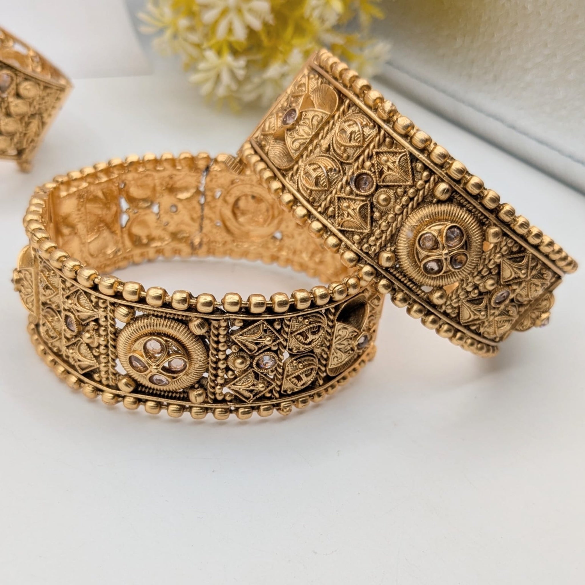 Antique look Rajwari 2 Pc Fancy Kara (FSKB132)