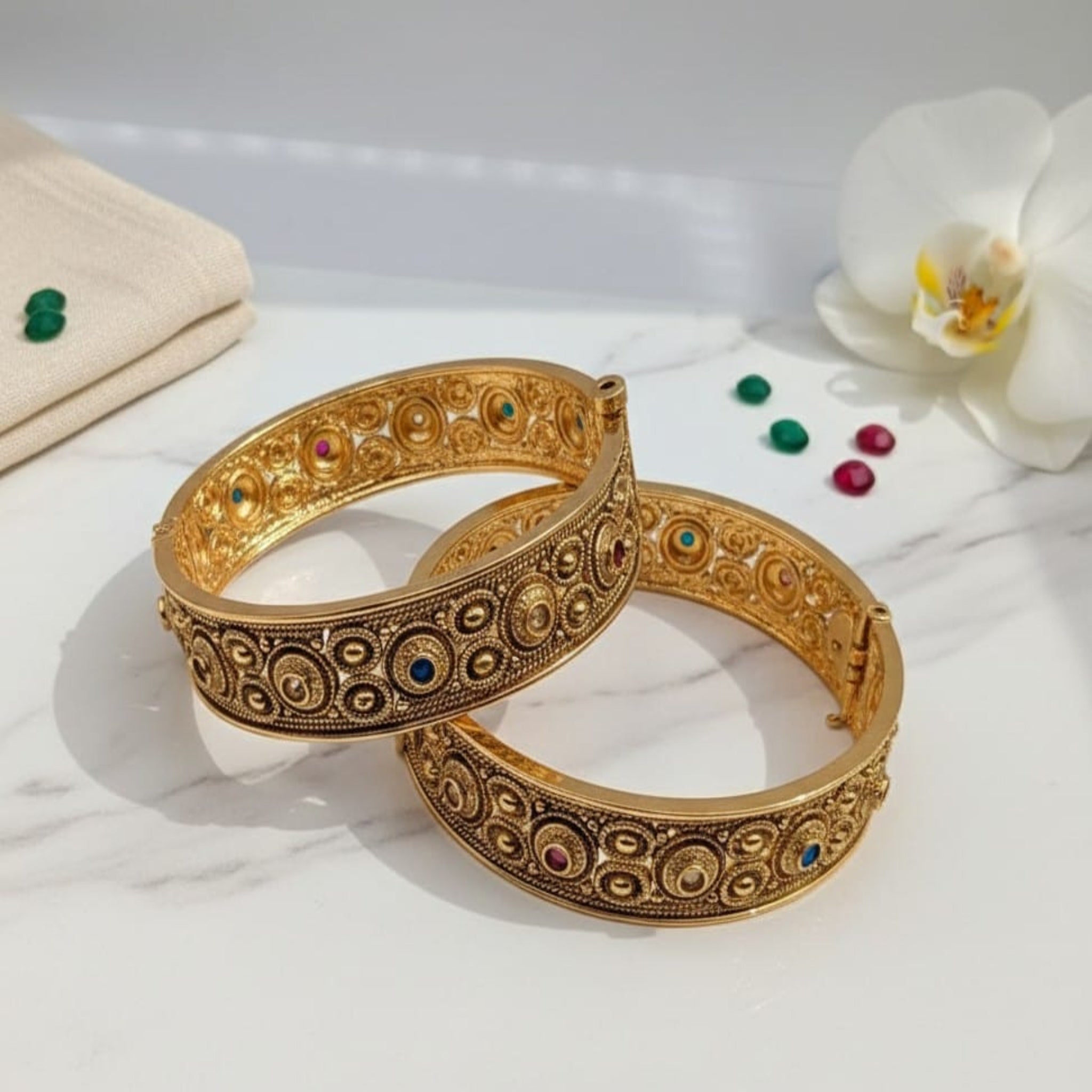 Rajwari Kara 2 Pc (FSKB135)