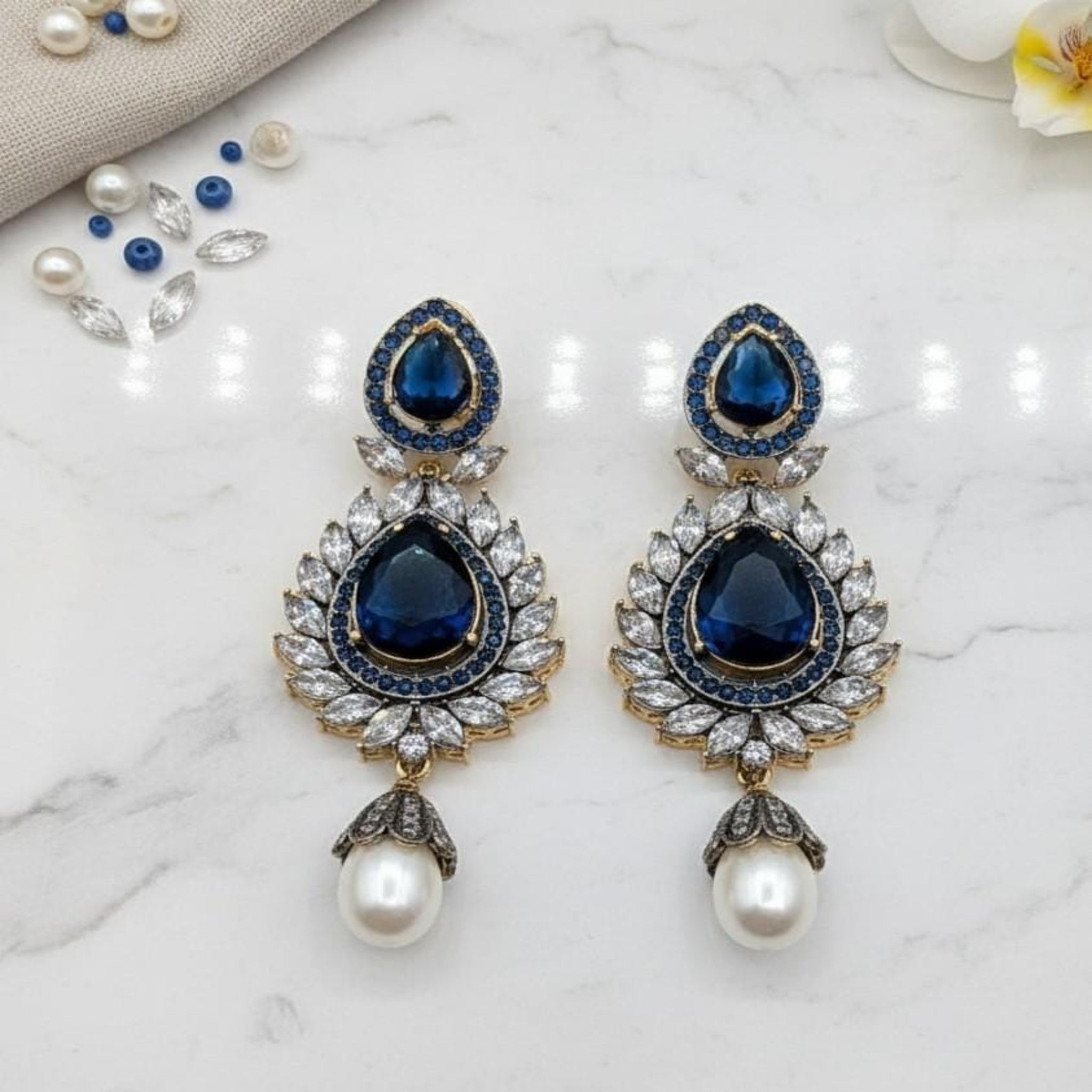 Delicate Gracious Ear Rings (FSE160)