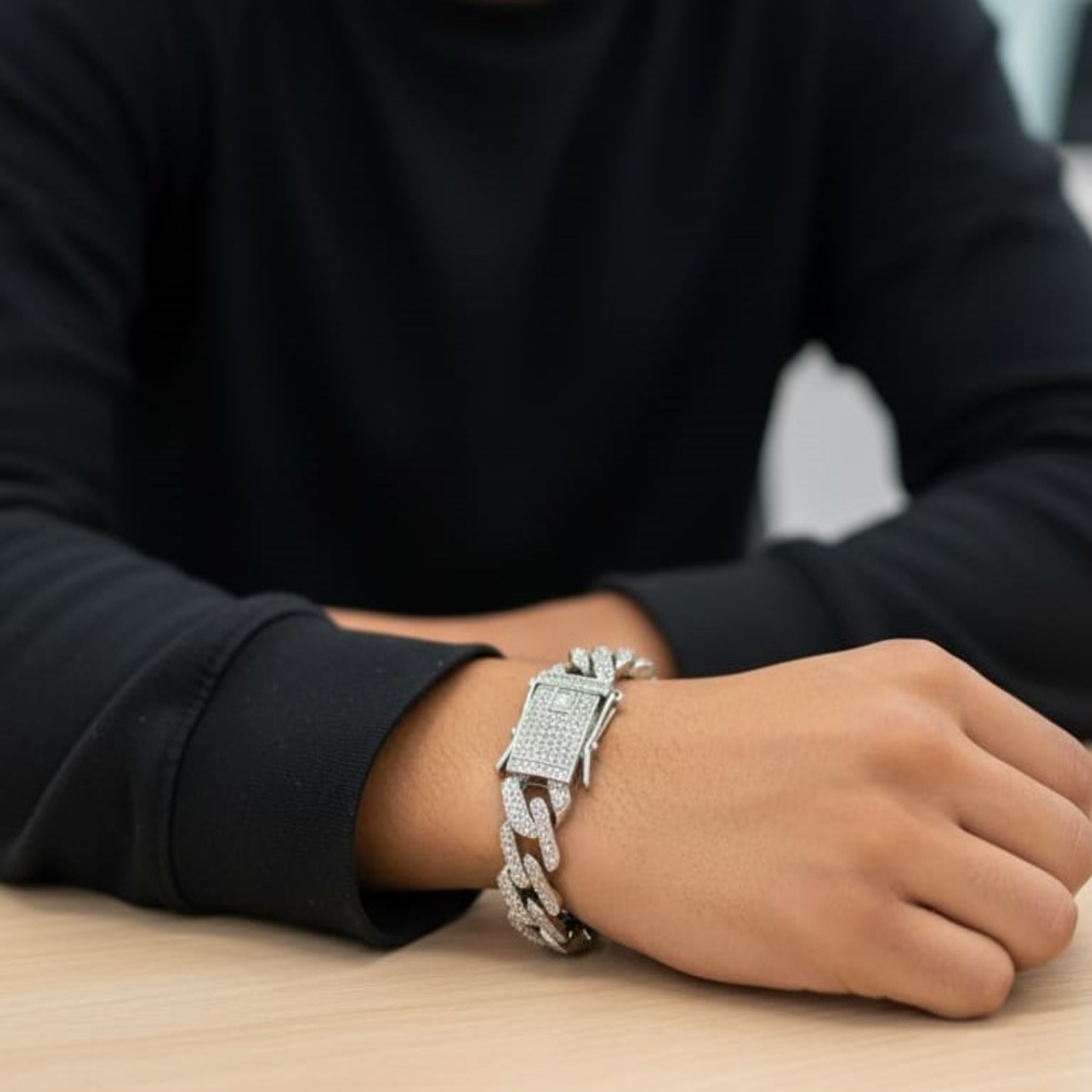 Stylish Bracelet Unique Design