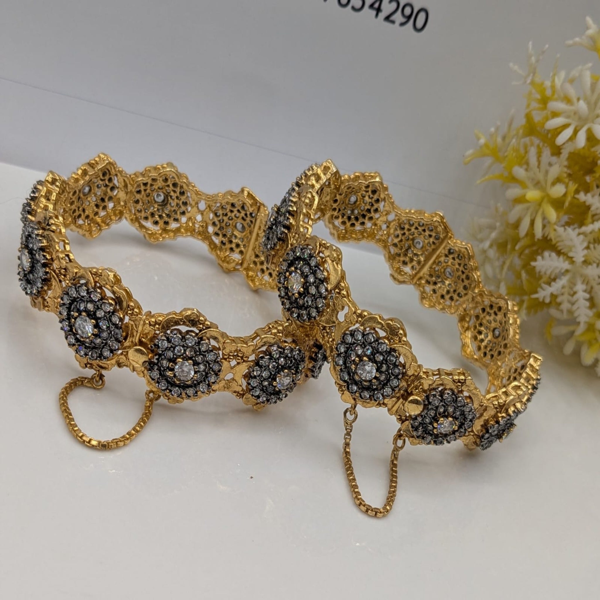 Stylish Antique Openable Kara (FSKB145)