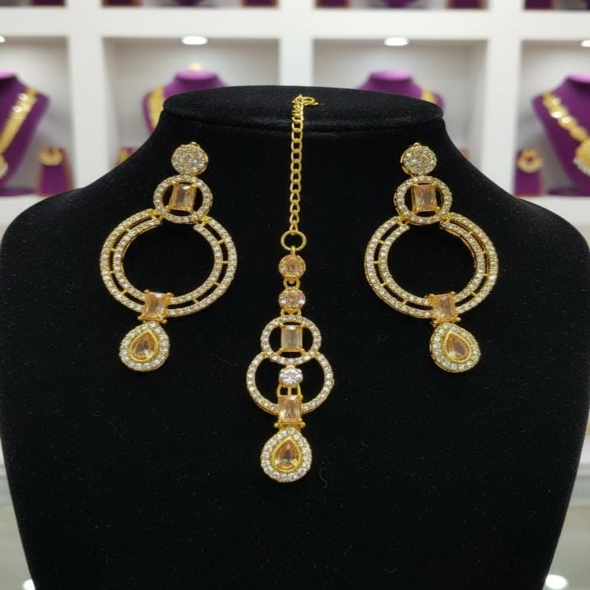 Fancy Binidia Ear Rings Set