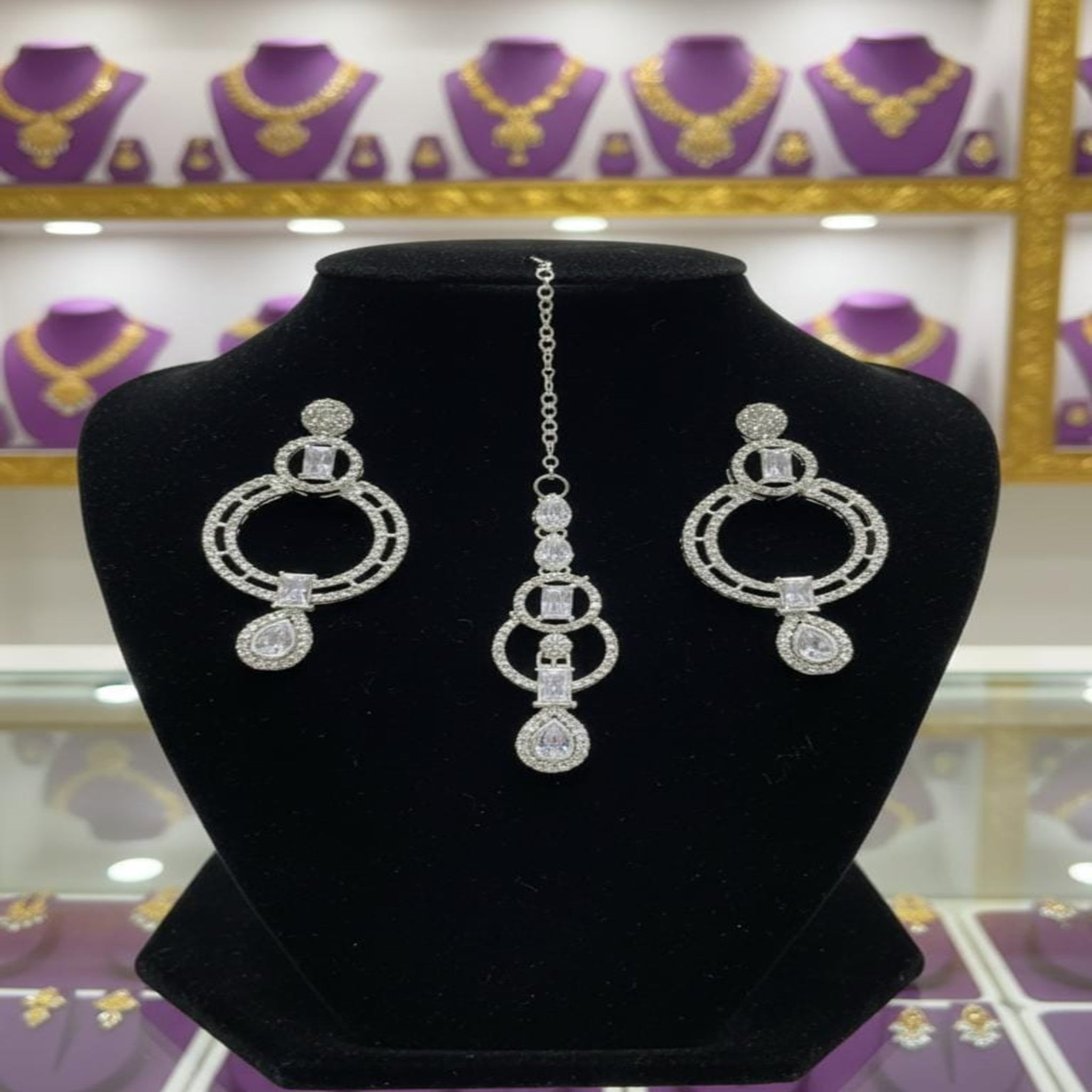 Fancy Binidia Ear Rings Set