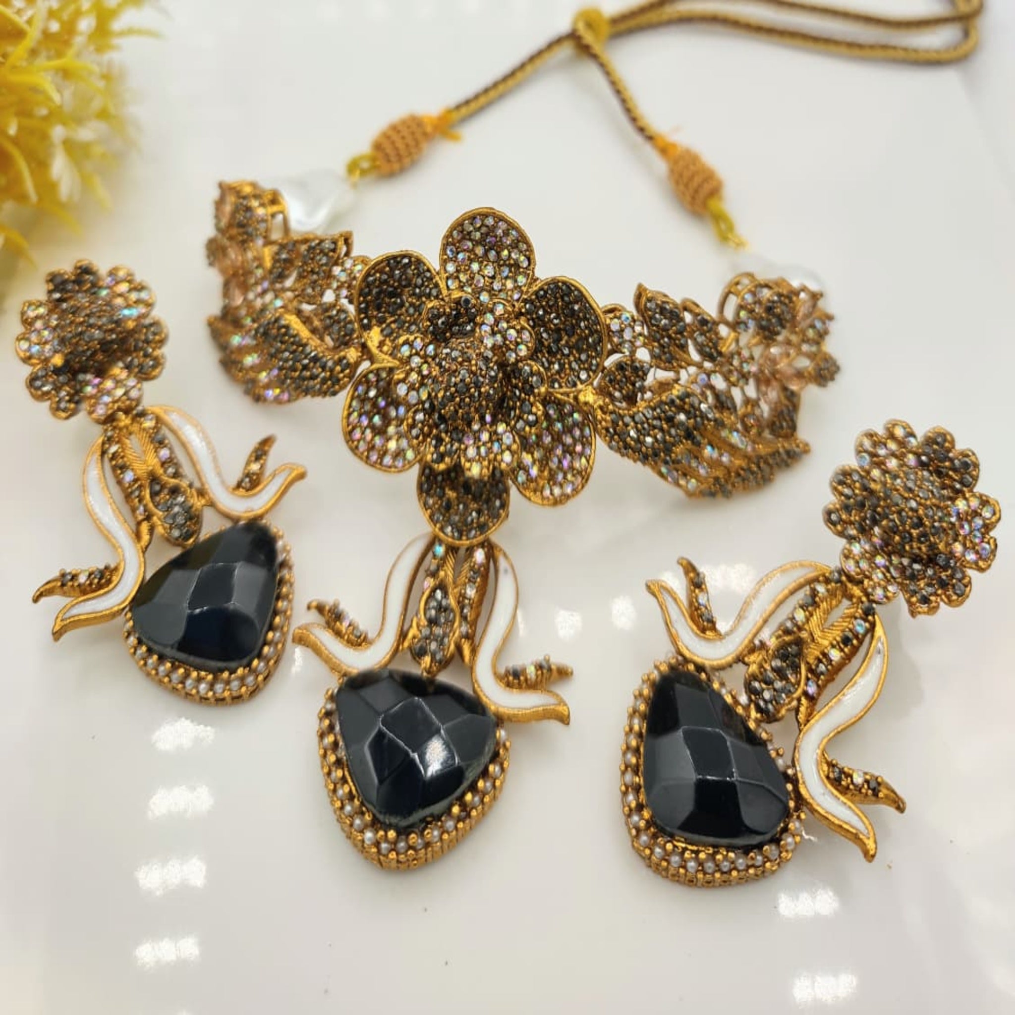 Fancy Turkish Delicate Choker Necklace Set (FDN143)