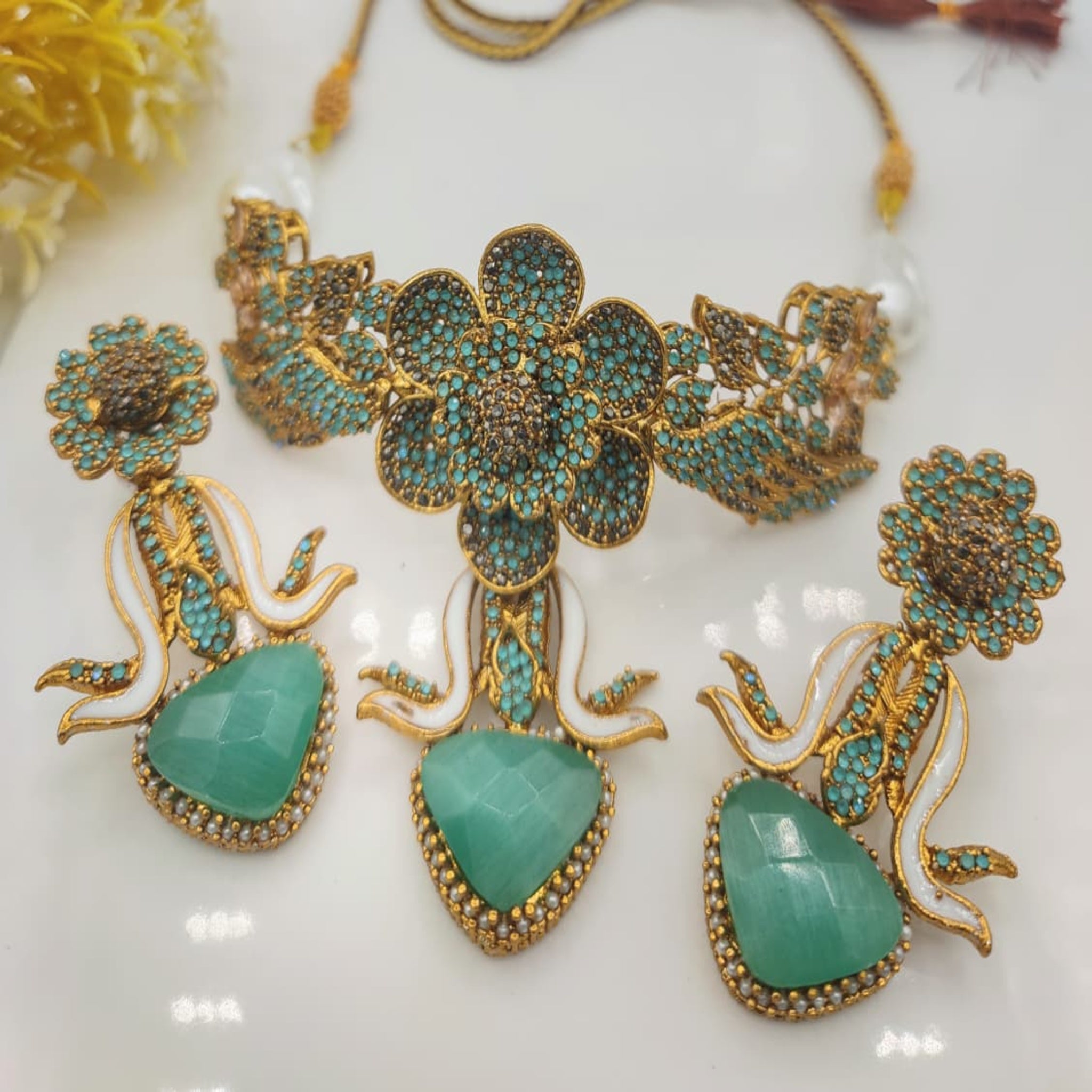 Fancy Turkish Delicate Choker Necklace Set (FDN143)