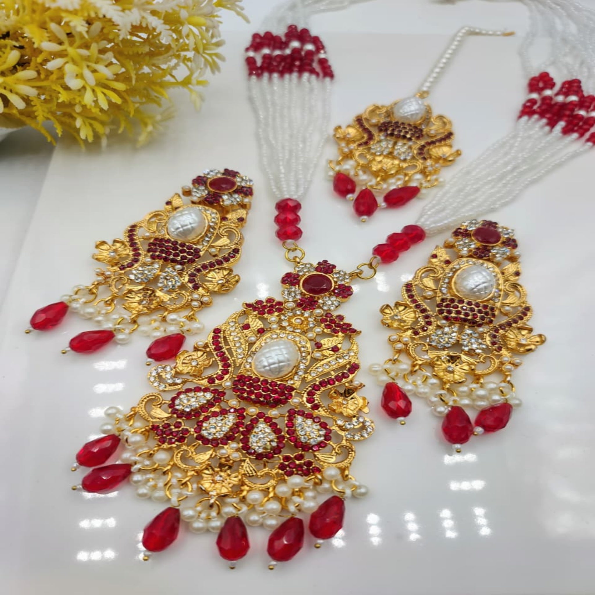 Premium Quality Antique Gold Mala Set with Pearls and Stones (FDM95)