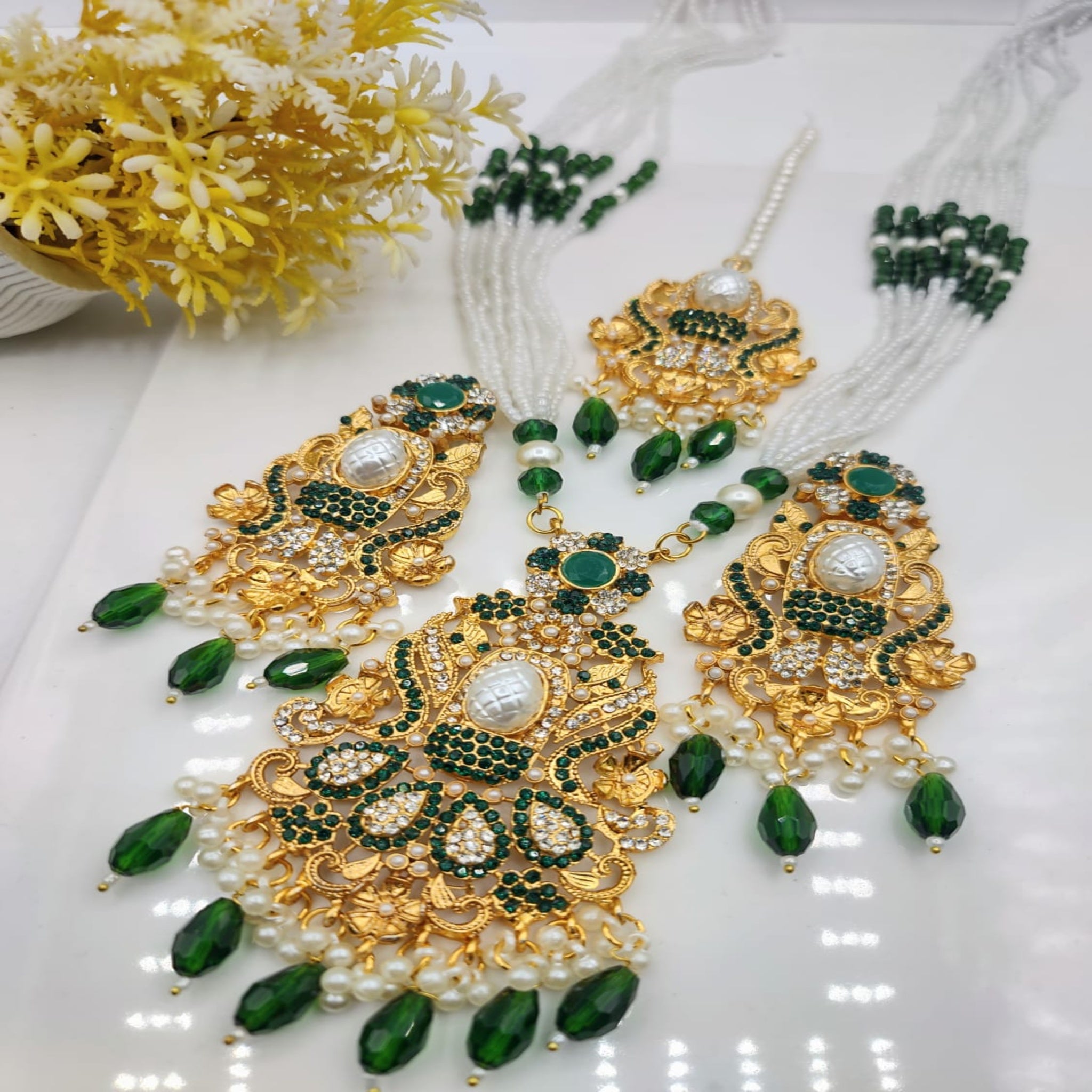 Premium Quality Antique Gold Mala Set with Pearls and Stones (FDM95)