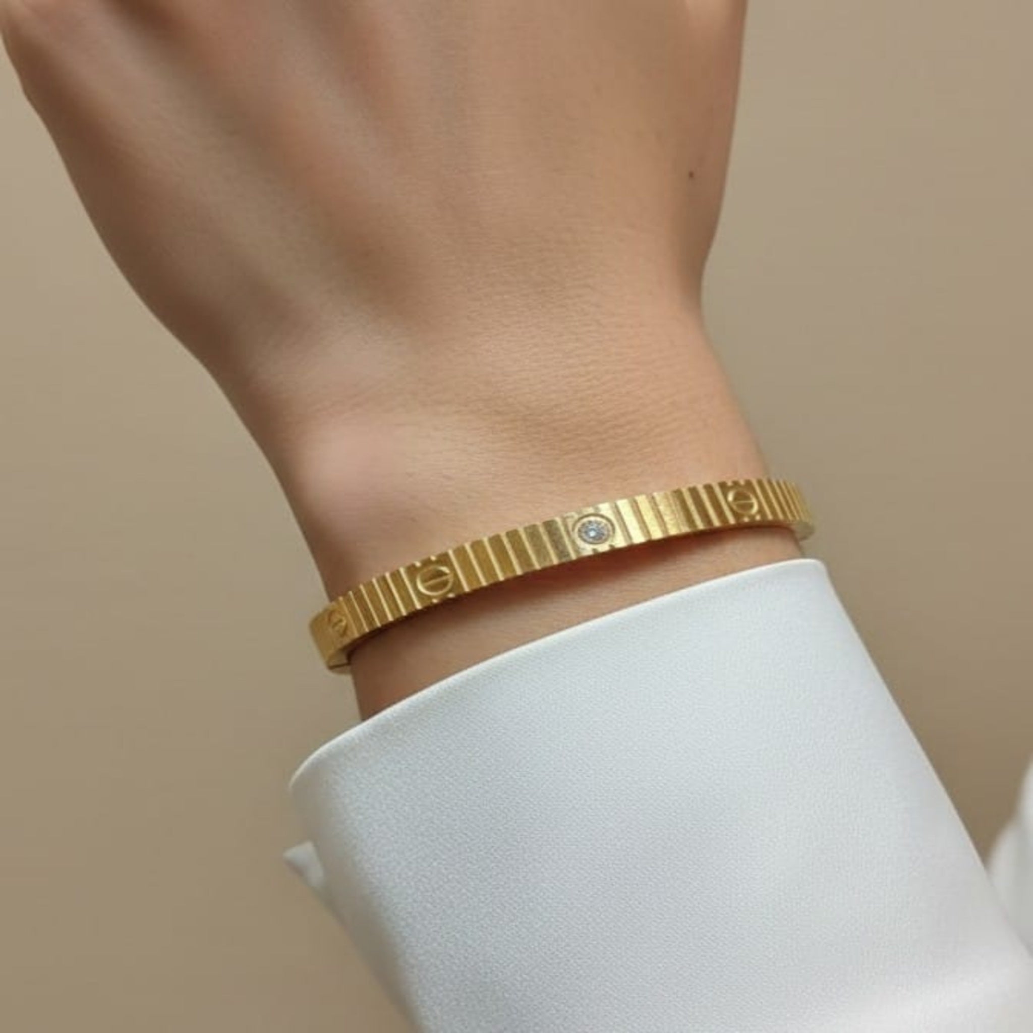 Modern Ribbed Textured Bracelet