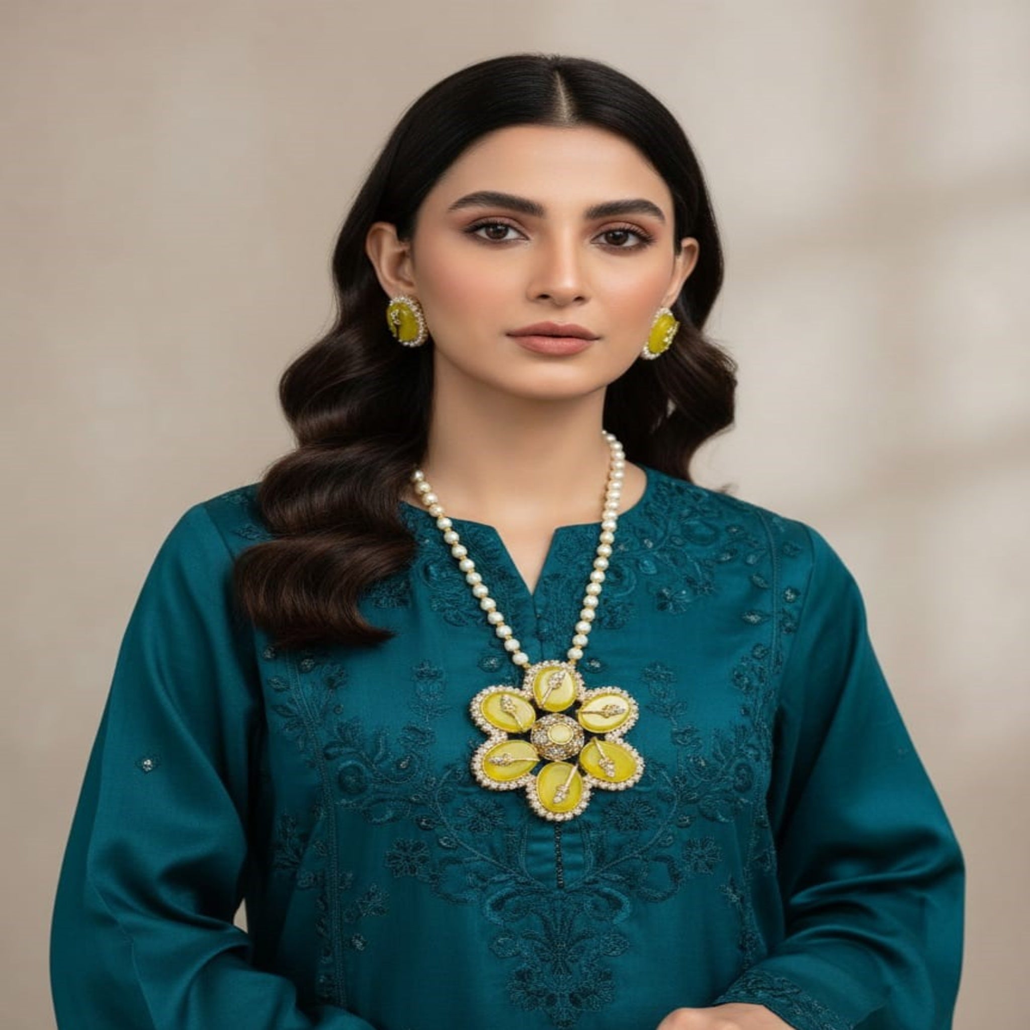 Vibrant Yellow Sunflower Floral Pendant Necklace (FDL72)