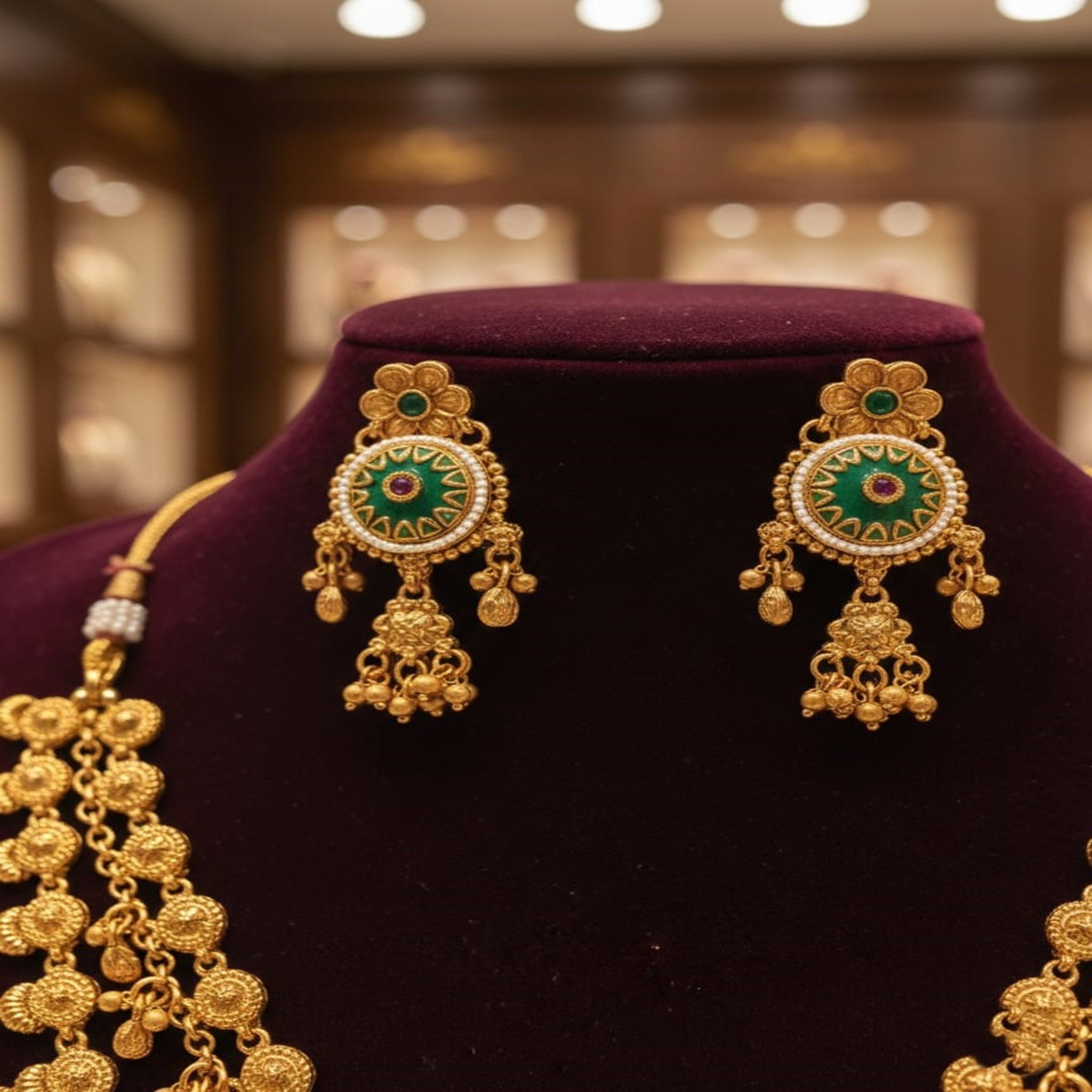Royal Emerald Chandelier Necklace Set (FDN234)