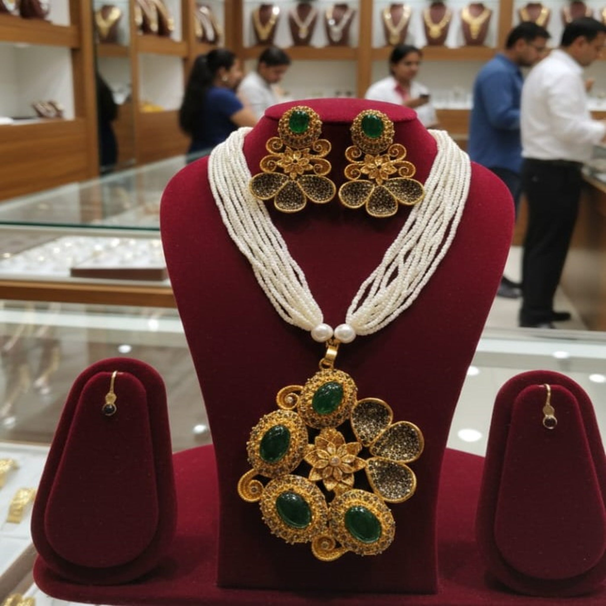 Traditional Gold-Plated Seed Pearl Mala (FDM124)