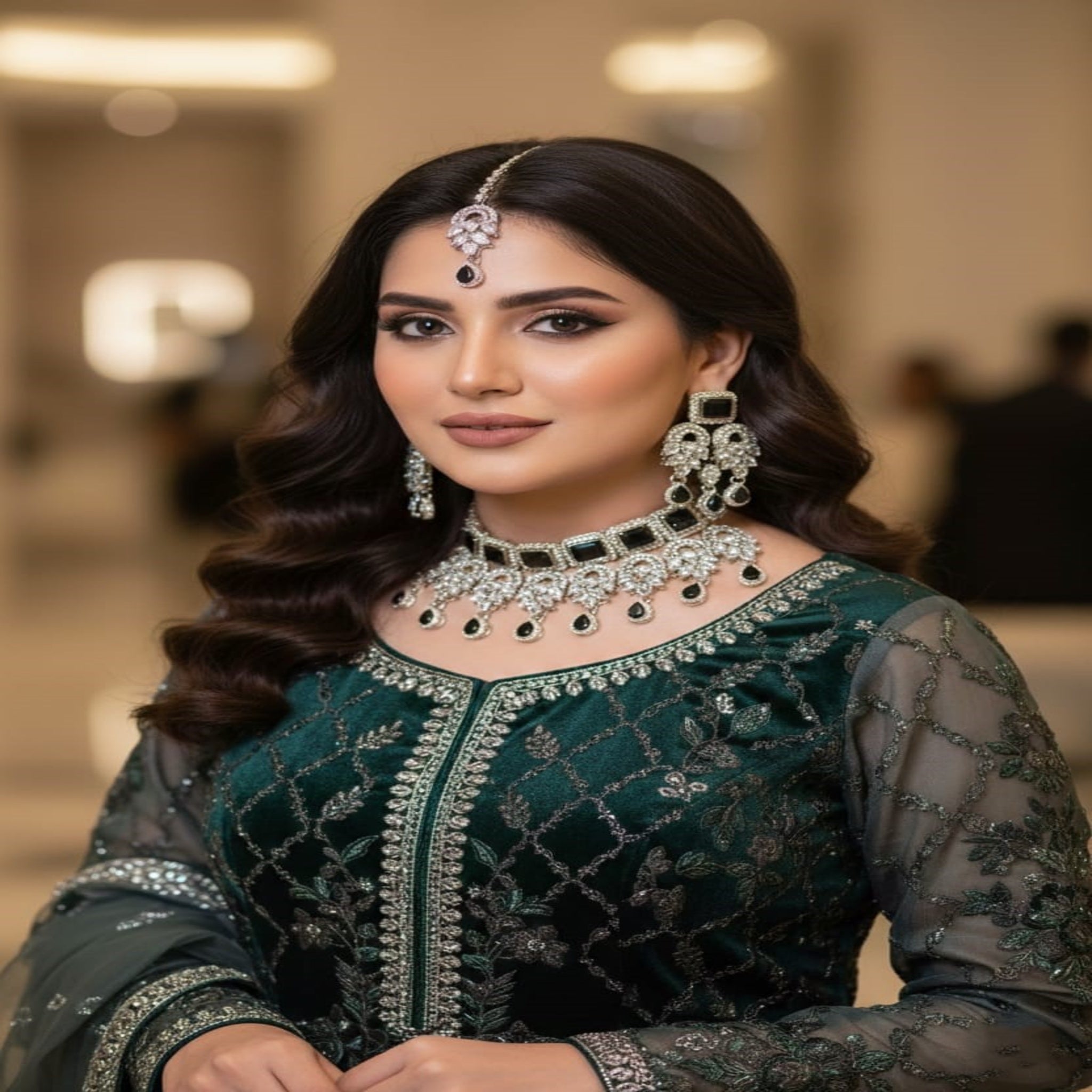 Luxury Silver-Plated Bridal Choker Set (FDN241)