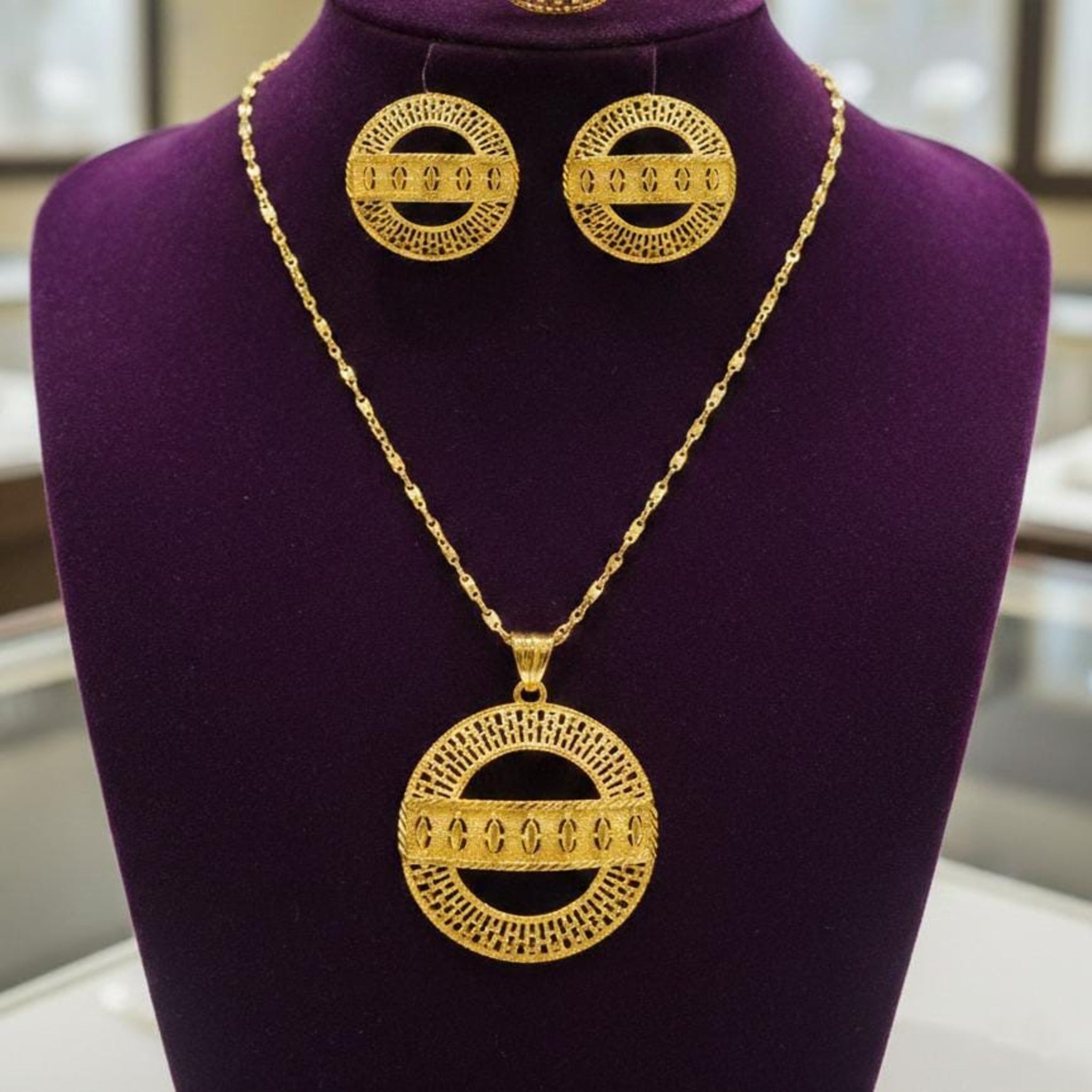 Gold-Finish Sun-Disk Filigree Pendant Set (FDL77)