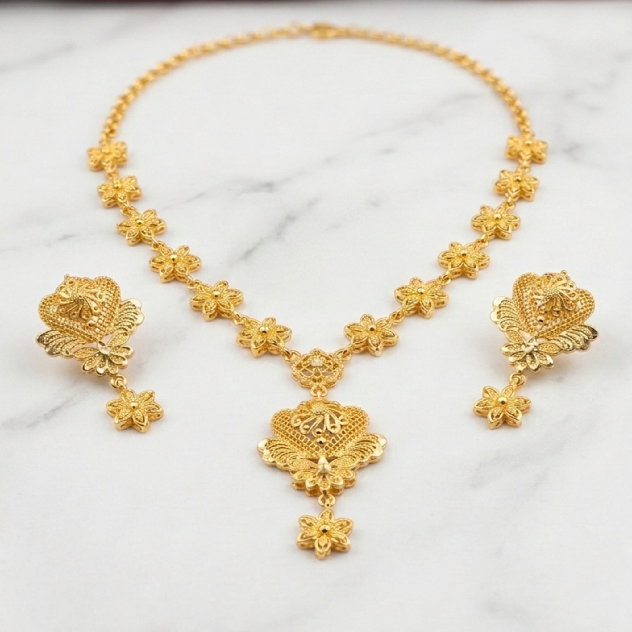 Lustrous Floral Filigree Necklace Set (FDN258)