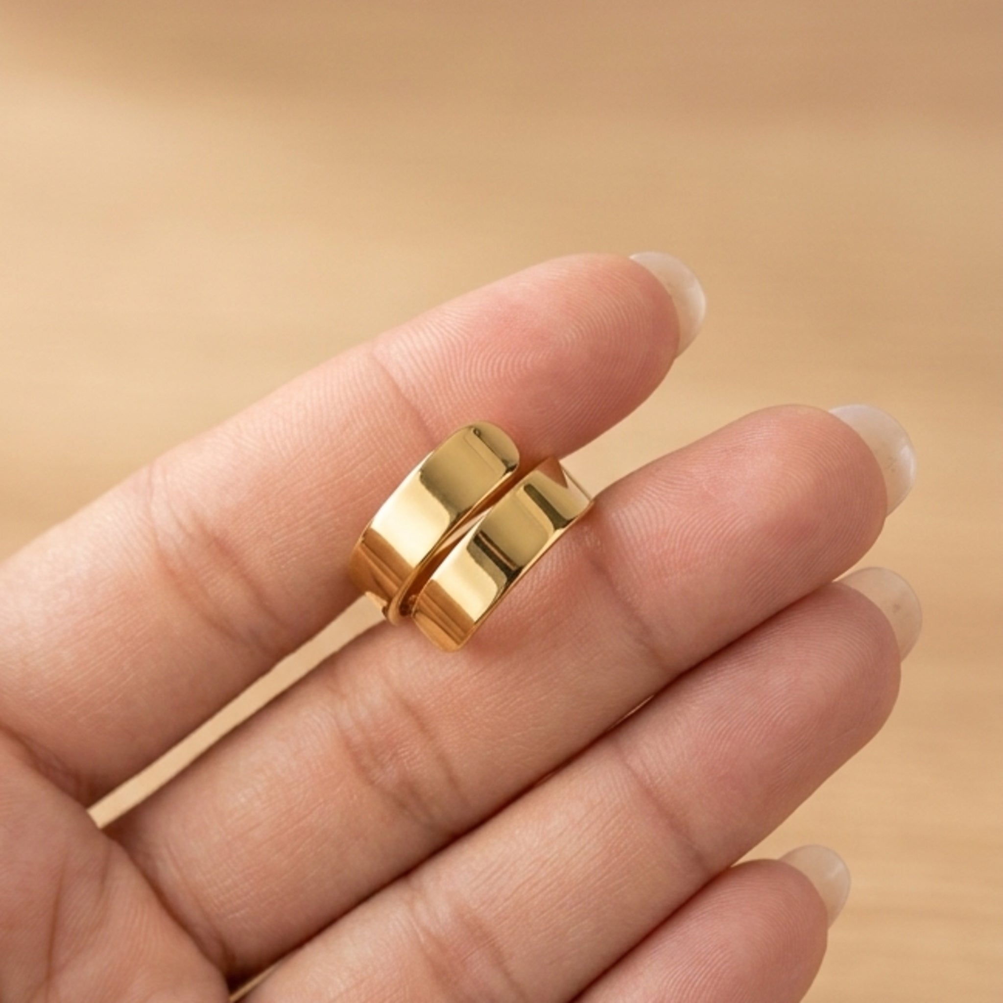 Contemporary Gold Wrap Ring (FSR200)
