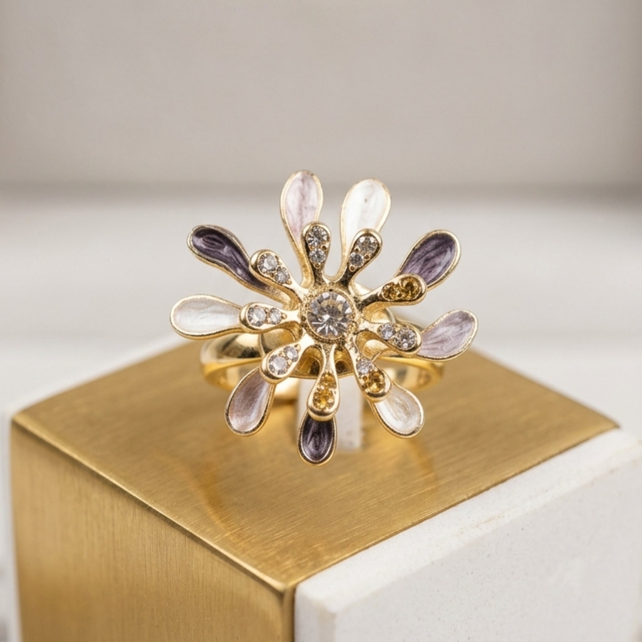 Vintage Enamel Flower Burst Ring (FSR202)