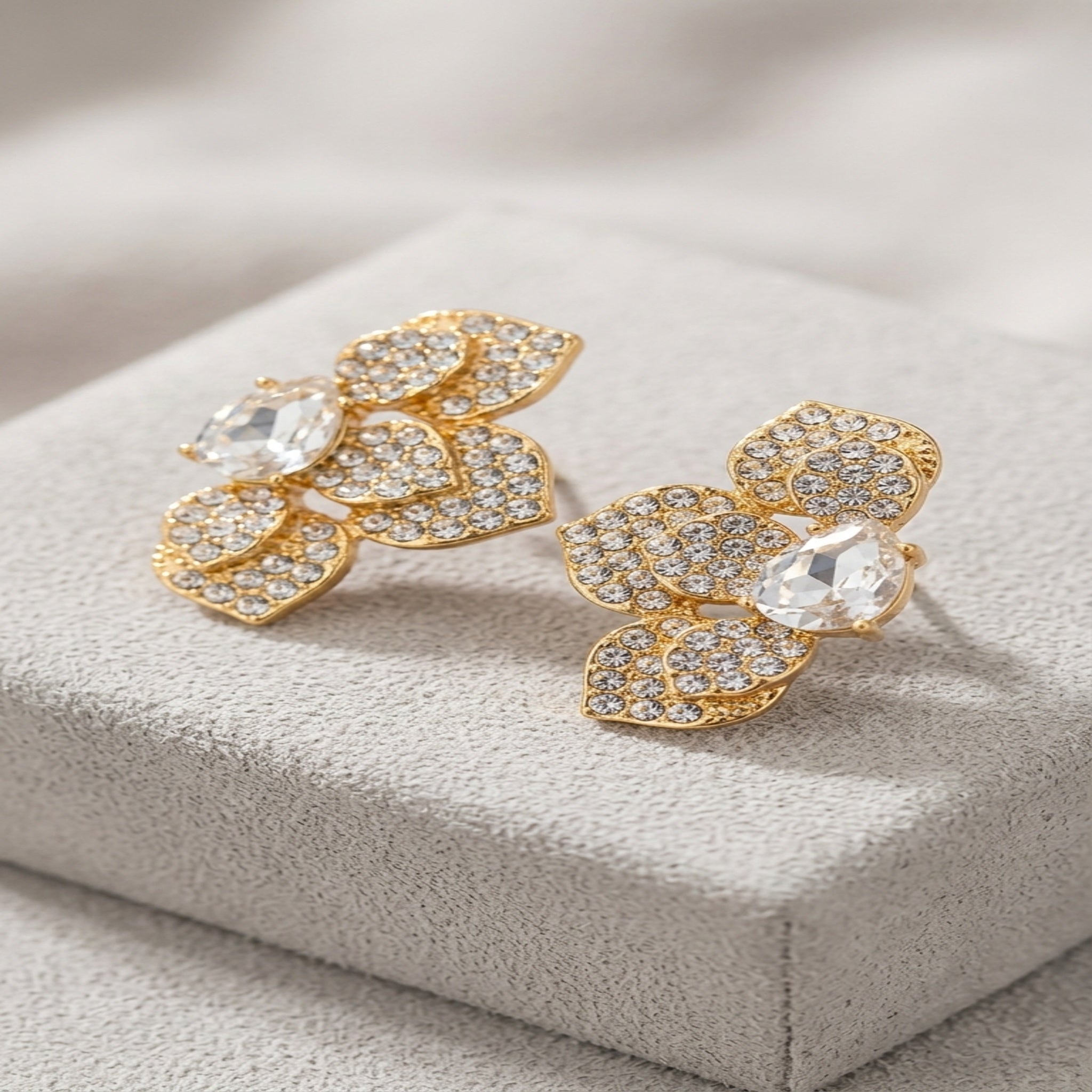 Cosmos Flare Starburst Studs (Es113)